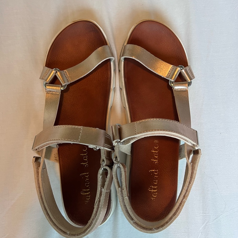 Altar’d State Sandals